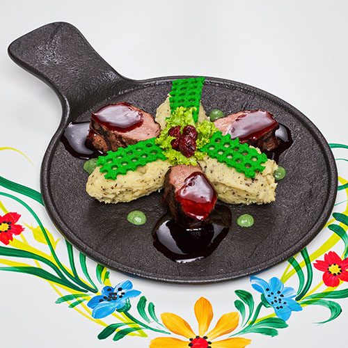 restaurant taverna cu vanat medalion de cerb